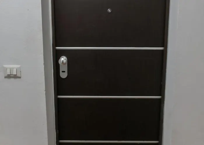 Select 9 * 地拉那